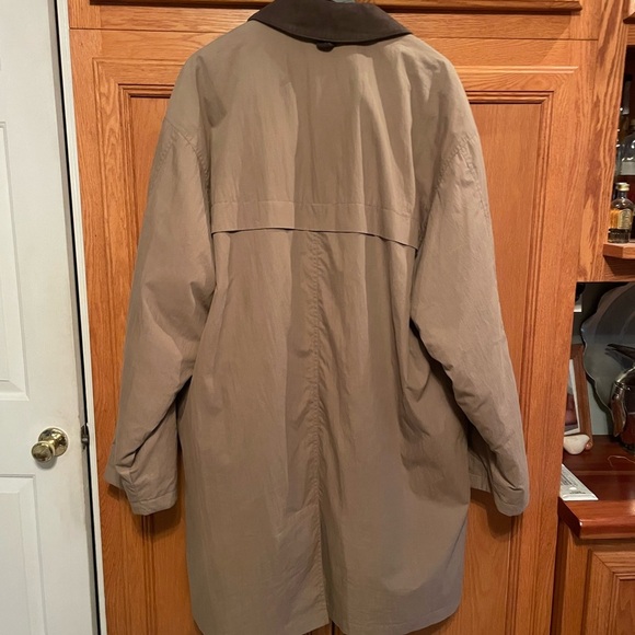 London Fog Men's Tan Coat with Brown Collar size large - Picture 2 of 10